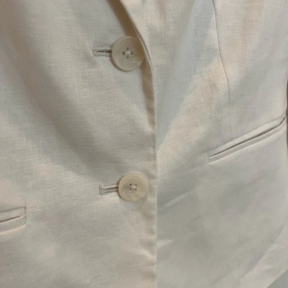 Banana Republic Linen Women's Off-White 3/4 length Crop Blazer - Picture 4 of 5